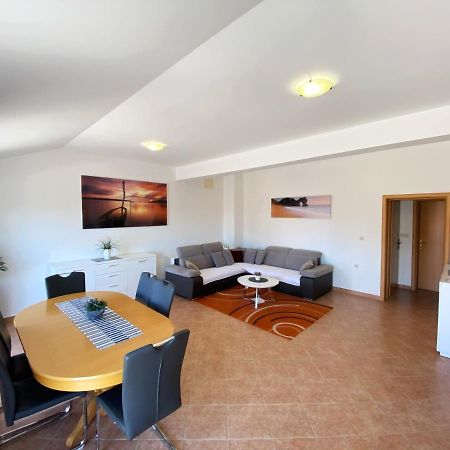 Apartments Saric Biograd Na Moru Exterior photo